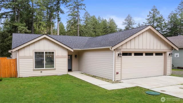 Property photo for 11217 Country Club Place, Anderson Island photo 2