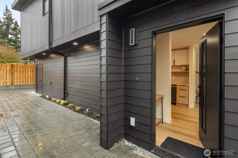 Property photo for 14035 Densmore Avenue N, Seattle