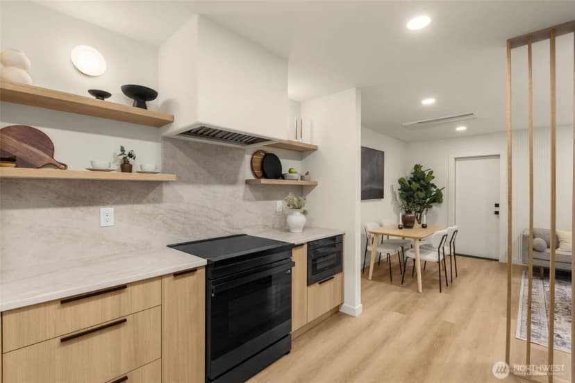 Property photo for 14035 Densmore Avenue N, Seattle photo 6