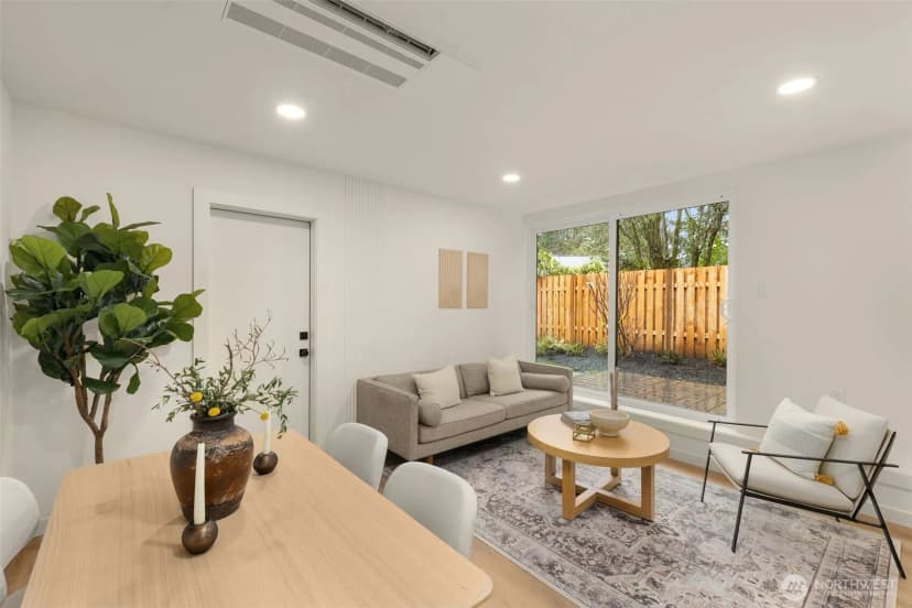 Property photo for 14035 Densmore Avenue N, Seattle photo 12