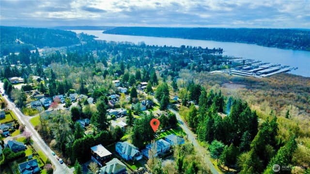 Property photo for 3562 120th Avenue Se, Bellevue photo 4