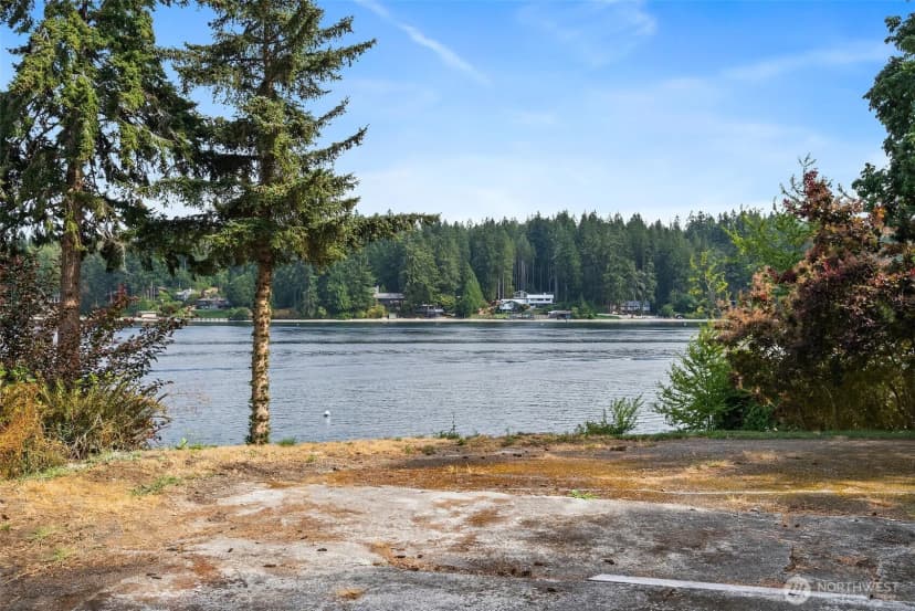 Property photo for 17274 Angeline Avenue South Ne, Suquamish photo 15