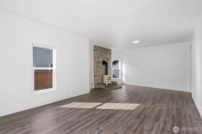 Property photo for 713 N Main Avenue, Ridgefield photo 9