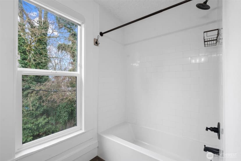 Property photo for 713 N Main Avenue, Ridgefield photo 38