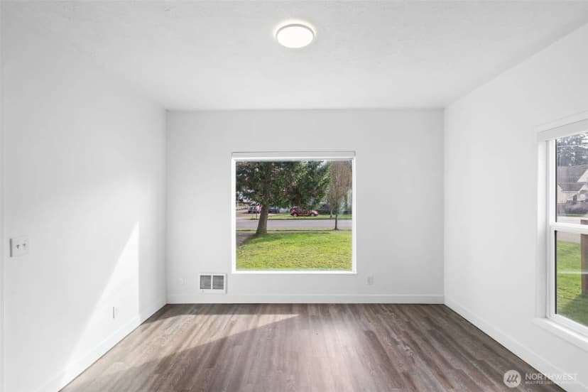 Property photo for 713 N Main Avenue, Ridgefield photo 14