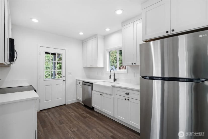 Property photo for 713 N Main Avenue, Ridgefield photo 17