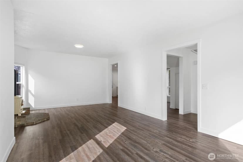 Property photo for 713 N Main Avenue, Ridgefield photo 13
