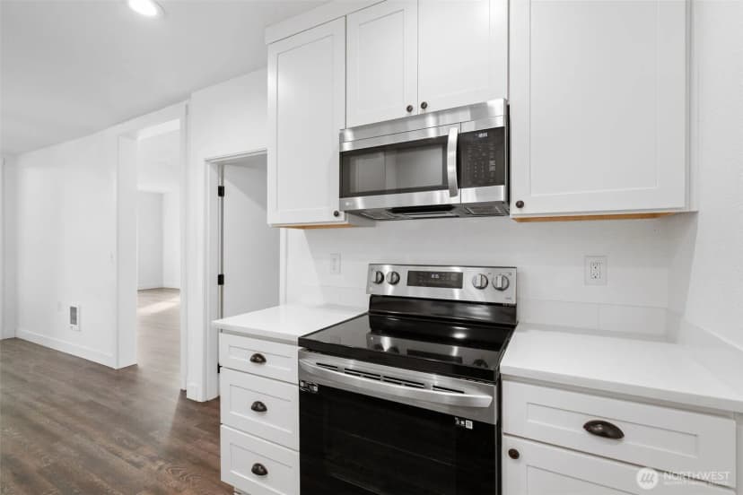 Property photo for 713 N Main Avenue, Ridgefield photo 20
