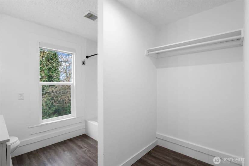 Property photo for 713 N Main Avenue, Ridgefield photo 35