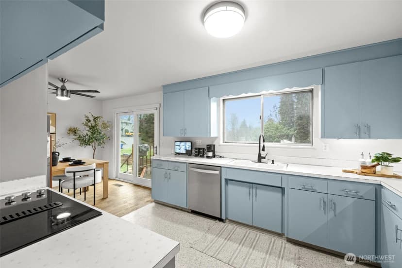 Property photo for 105 Sw 129th Street, Burien photo 12