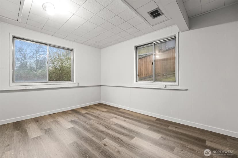Property photo for 105 Sw 129th Street, Burien photo 30