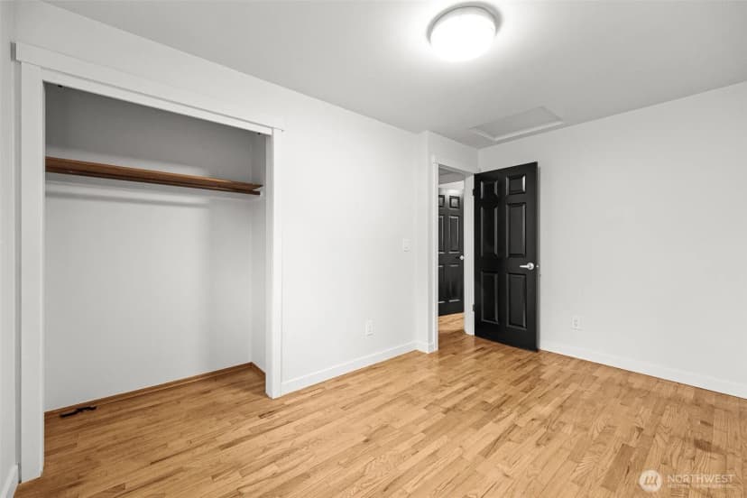 Property photo for 105 Sw 129th Street, Burien photo 18