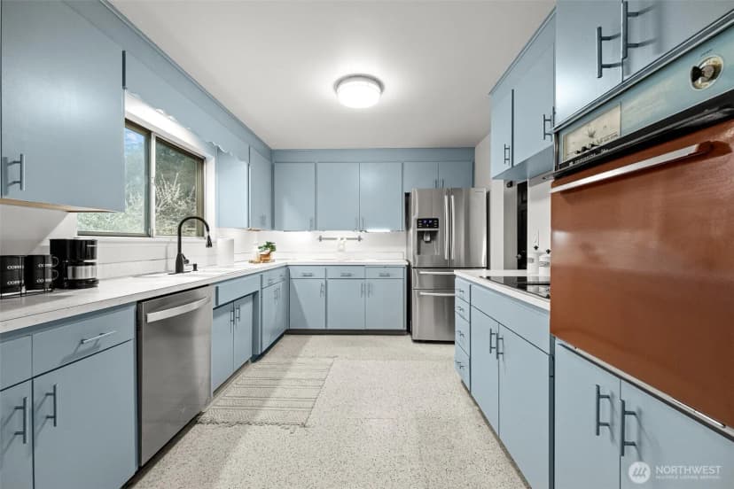Property photo for 105 Sw 129th Street, Burien photo 9