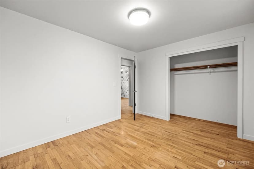 Property photo for 105 Sw 129th Street, Burien photo 19