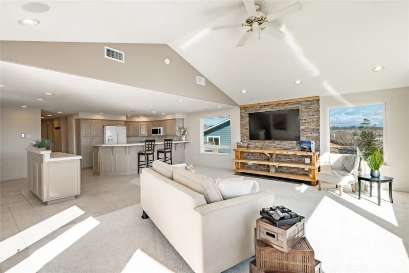 Property photo for 8024 Chinook Way, Blaine photo 12