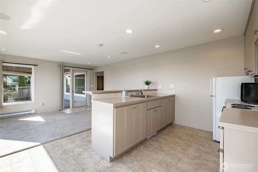 Property photo for 8024 Chinook Way, Blaine photo 32