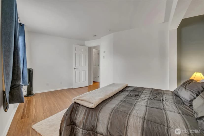 Property photo for 559 Mcgraw Street #201, Seattle photo 16