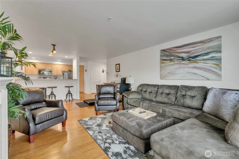 Property photo for 559 Mcgraw Street #201, Seattle photo 9