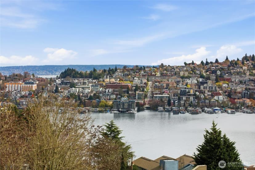 Property photo for 559 Mcgraw Street #201, Seattle photo 30