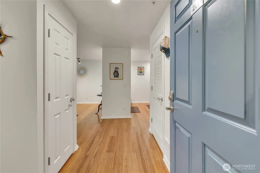 Property photo for 559 Mcgraw Street #201, Seattle photo 3
