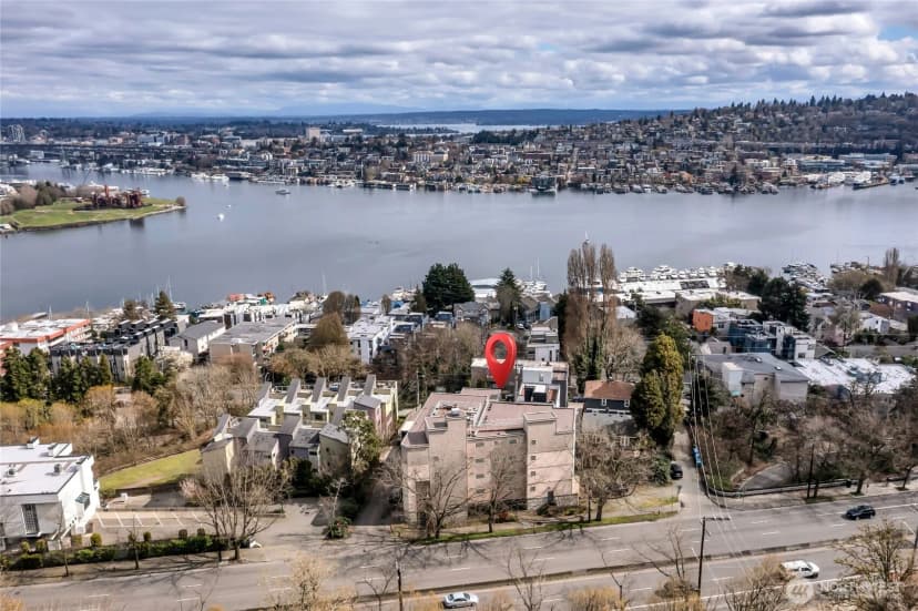 Property photo for 559 Mcgraw Street #201, Seattle photo 27