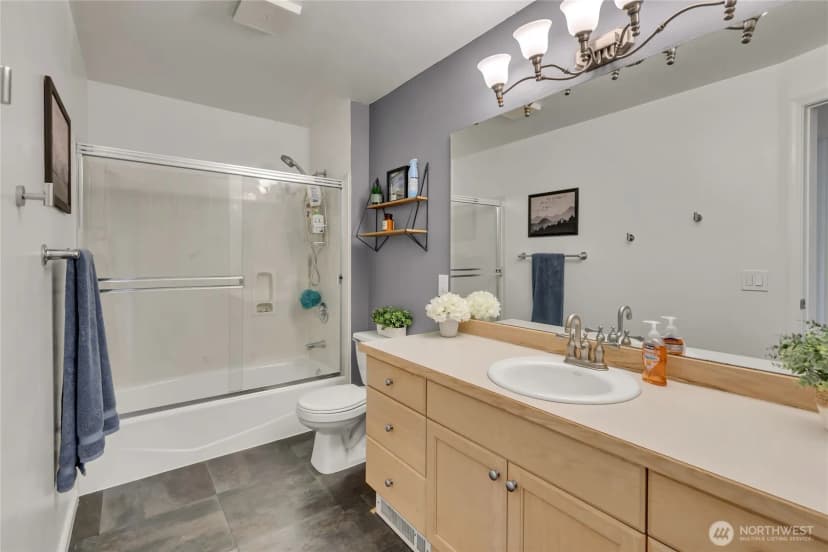 Property photo for 559 Mcgraw Street #201, Seattle photo 17