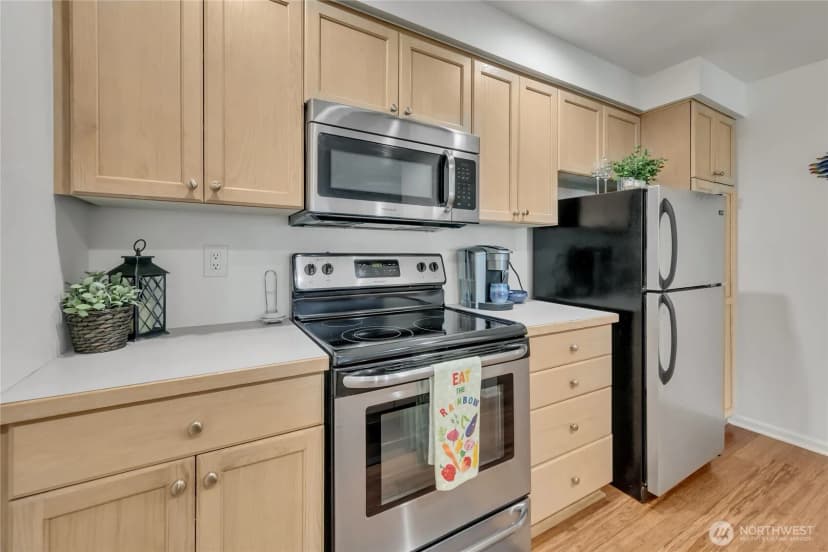 Property photo for 559 Mcgraw Street #201, Seattle photo 12