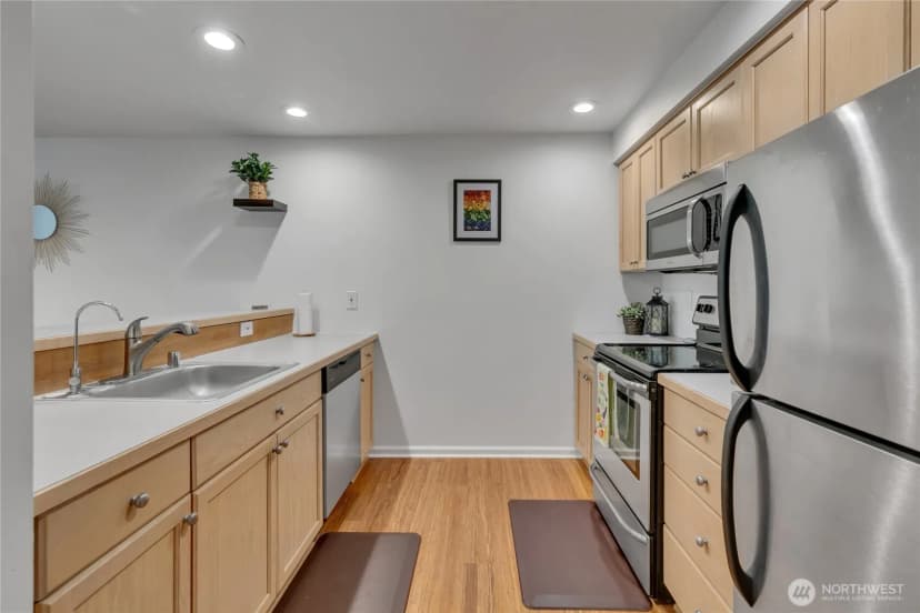 Property photo for 559 Mcgraw Street #201, Seattle photo 11