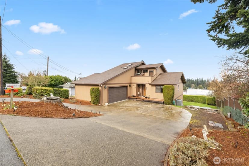Property photo for 1813 E 3rd Street, Port Angeles photo 34