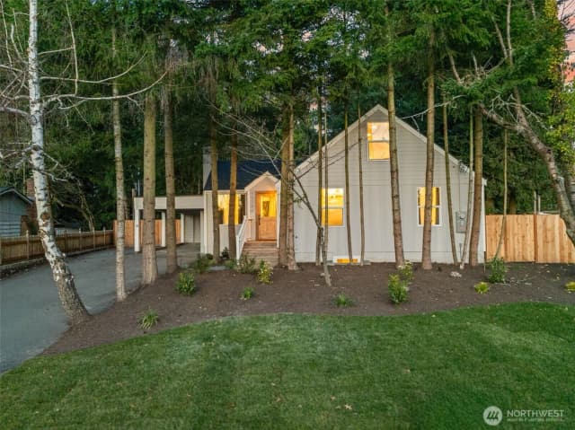 Property photo for 12250 Densmore Avenue N, Seattle