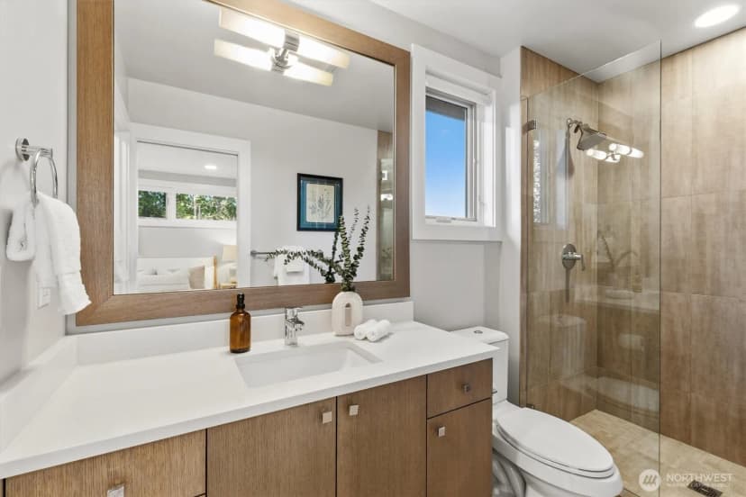 Property photo for 18858 Ne 49th Place, Sammamish photo 24