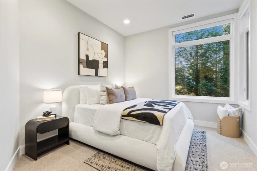 Property photo for 18858 Ne 49th Place, Sammamish photo 31