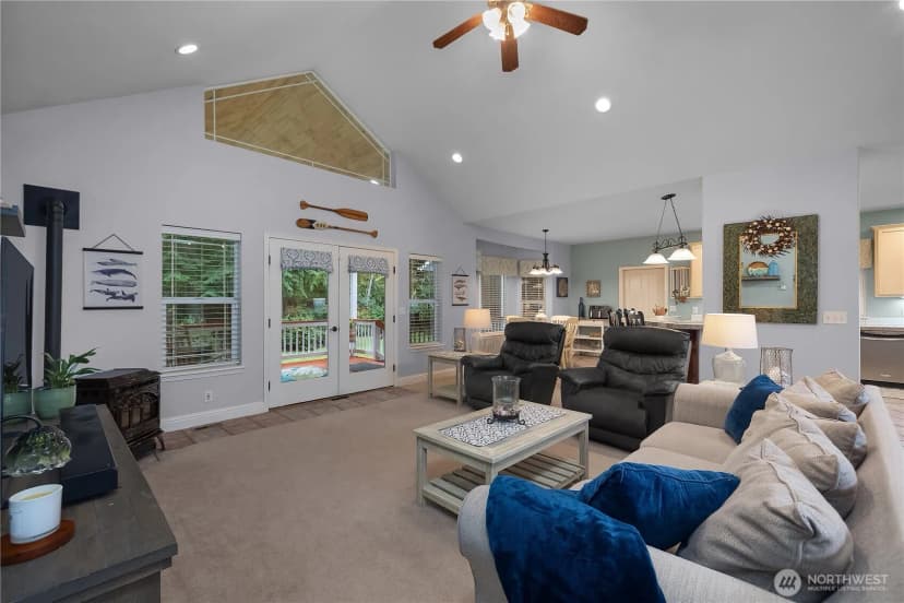 Property photo for 80 E Sea Breeze Lane, Shelton photo 7
