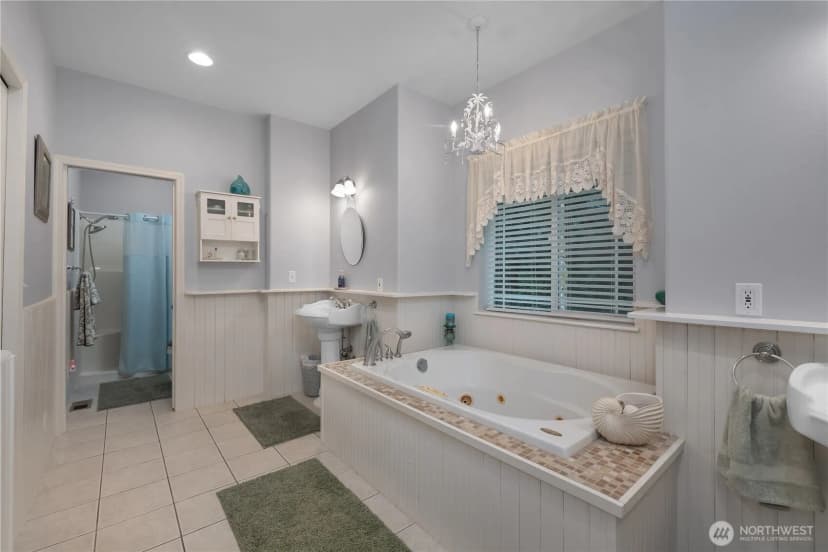 Property photo for 80 E Sea Breeze Lane, Shelton photo 16