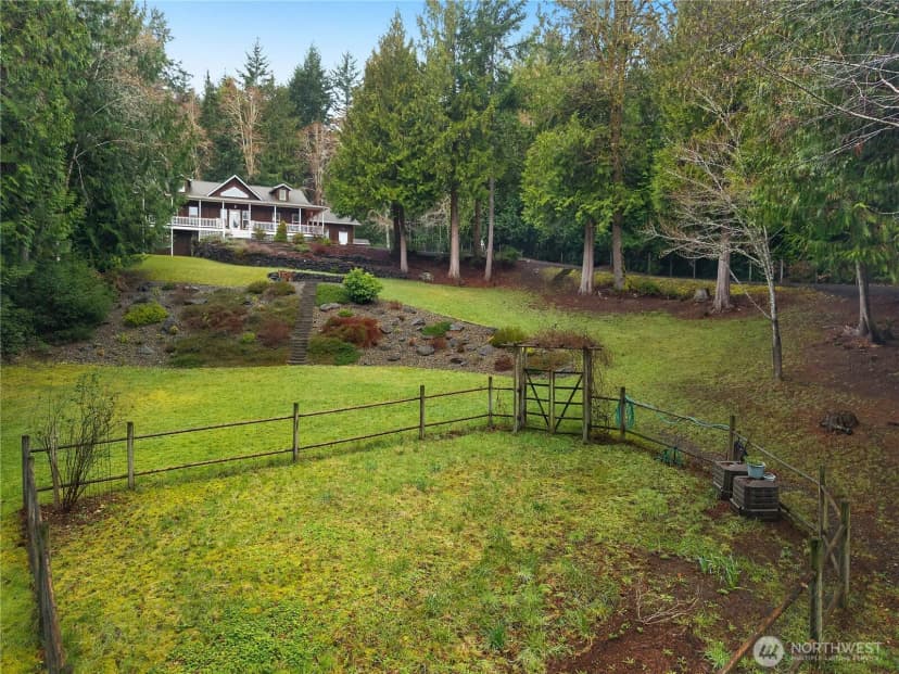 Property photo for 80 E Sea Breeze Lane, Shelton photo 34
