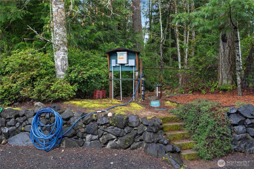 Property photo for 80 E Sea Breeze Lane, Shelton photo 32