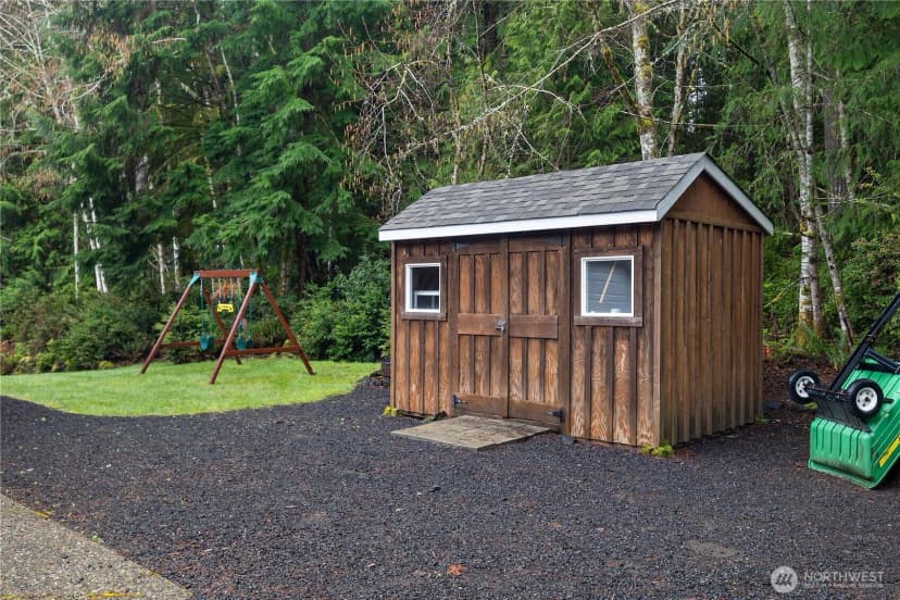 Property photo for 80 E Sea Breeze Lane, Shelton photo 31