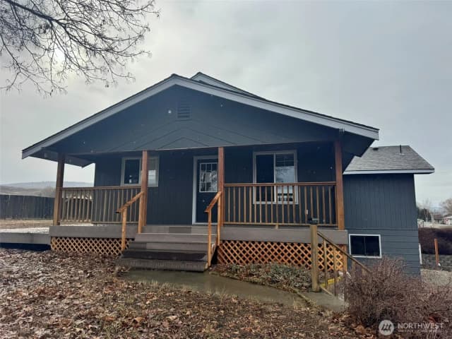 Property photo for 21 Orchard Loop Road N, Tonasket photo 2