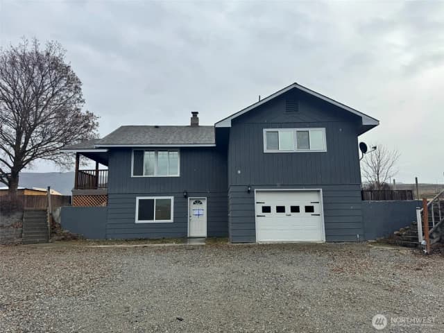 Property photo for 21 Orchard Loop Road N, Tonasket