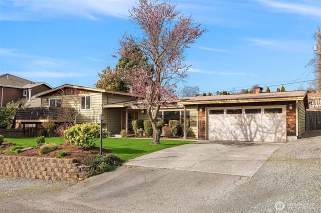 Property photo for 2416 Nw 198th Street, Shoreline
