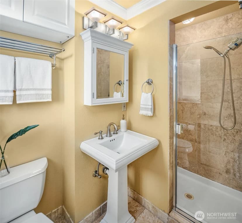 Property photo for 2416 Nw 198th Street, Shoreline photo 12