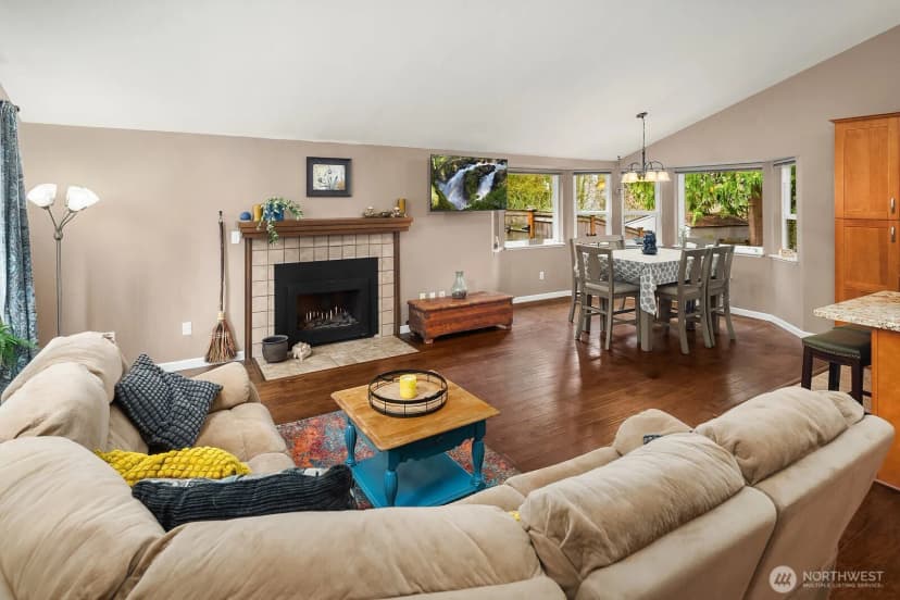Property photo for 17649 152nd Place Se, Renton photo 6