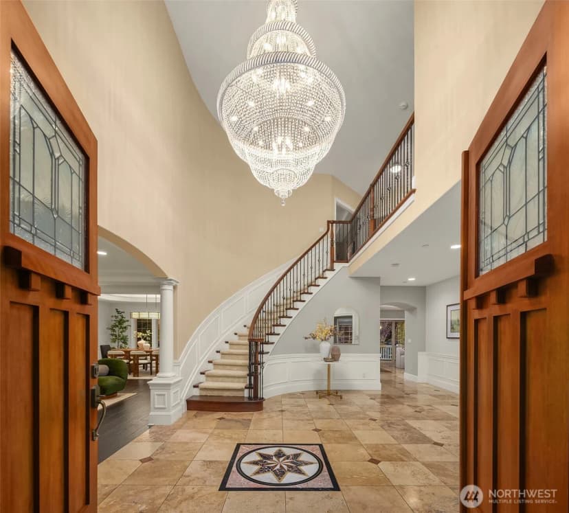 Property photo for 9810 Se 35th Place, Mercer Island photo 4