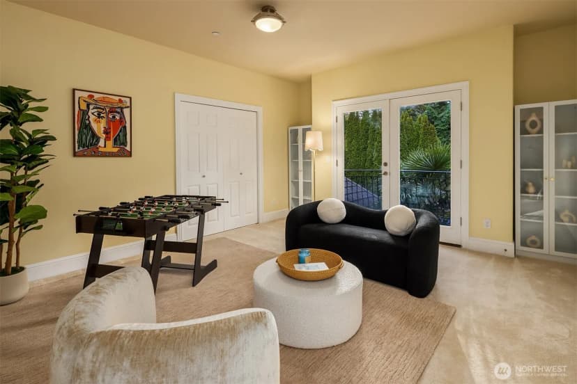 Property photo for 9810 Se 35th Place, Mercer Island photo 28