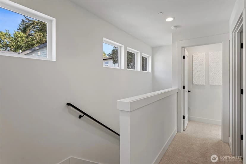 Property photo for 9513 132nd Avenue Ne, Kirkland photo 22
