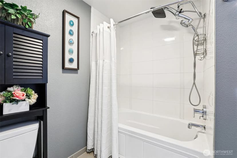 Property photo for 11060 Ne 33rd Place #e3, Bellevue photo 19