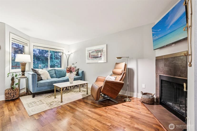 Property photo for 11060 Ne 33rd Place #e3, Bellevue photo 2