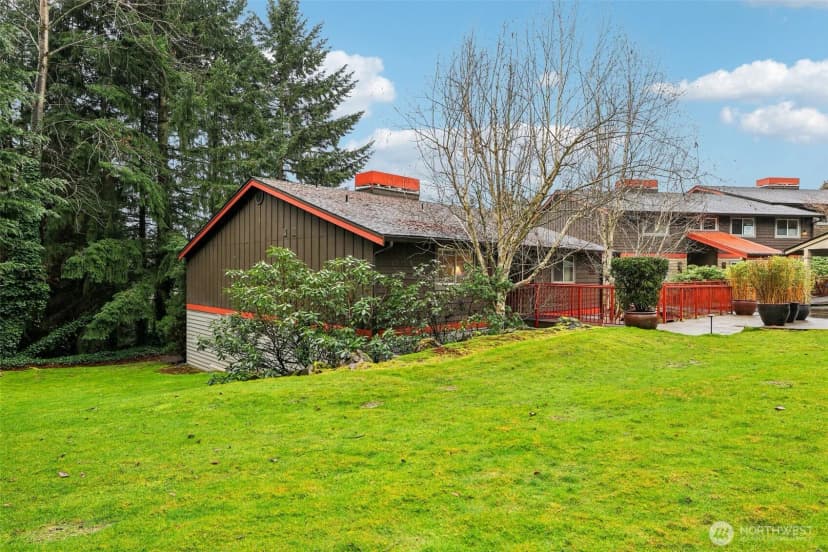 Property photo for 11060 Ne 33rd Place #e3, Bellevue photo 30