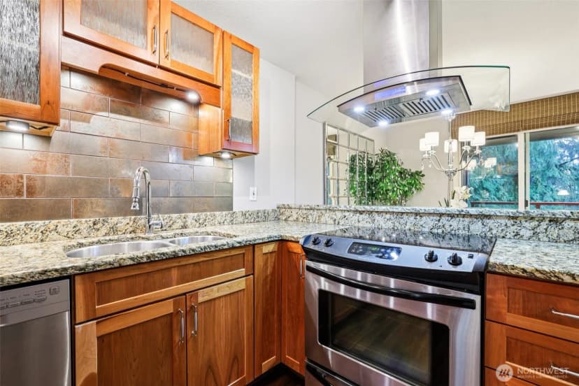 Property photo for 11060 Ne 33rd Place #e3, Bellevue photo 10