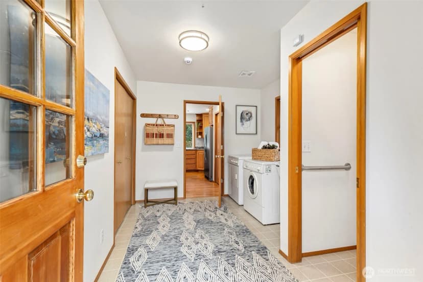 Property photo for 15375 Sunrise Drive Ne, Bainbridge Island photo 26